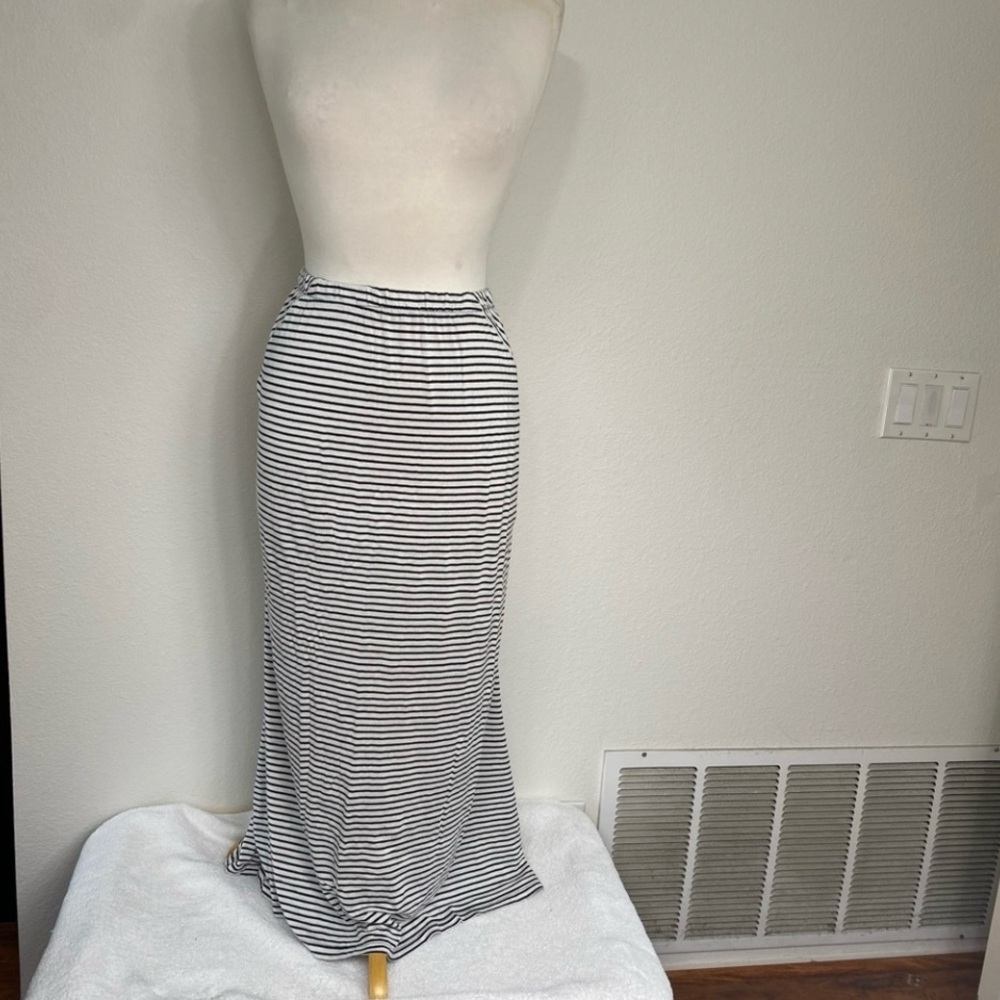 Pleione White Black Stripe Elastic Waist Flowy Maxi Skirt Size Medium Nautical